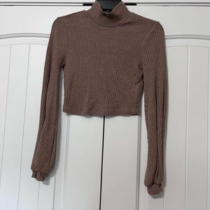 Brown long sleeves crop top